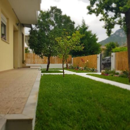 Apartamenty Rodzinne Kamena Vourla Bagian luar foto