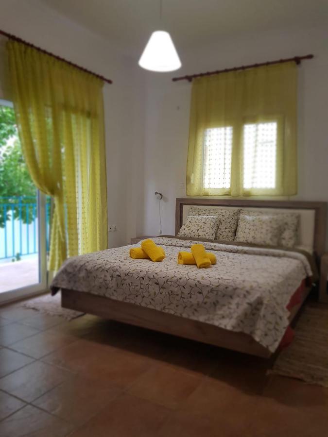 Apartamenty Rodzinne Kamena Vourla Bagian luar foto