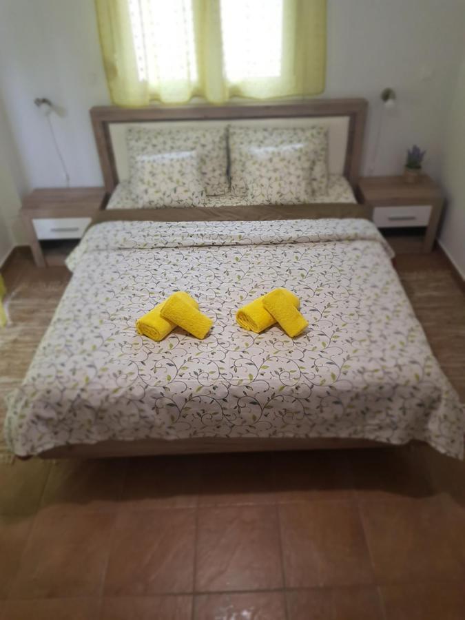 Apartamenty Rodzinne Kamena Vourla Bagian luar foto